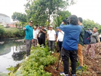 Jaksel Gelar Kerja Bakti Massal di Kali Lengkong